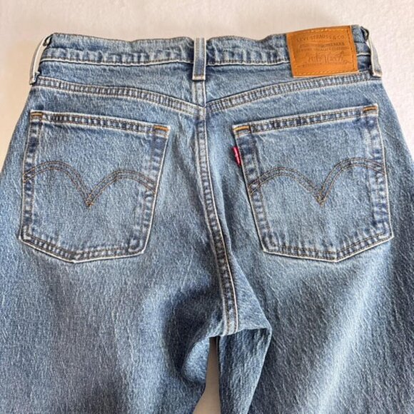 LEVI'S Wedgie Icon Fit Straight Leg Button Fly Jeans - Picture 6 of 15